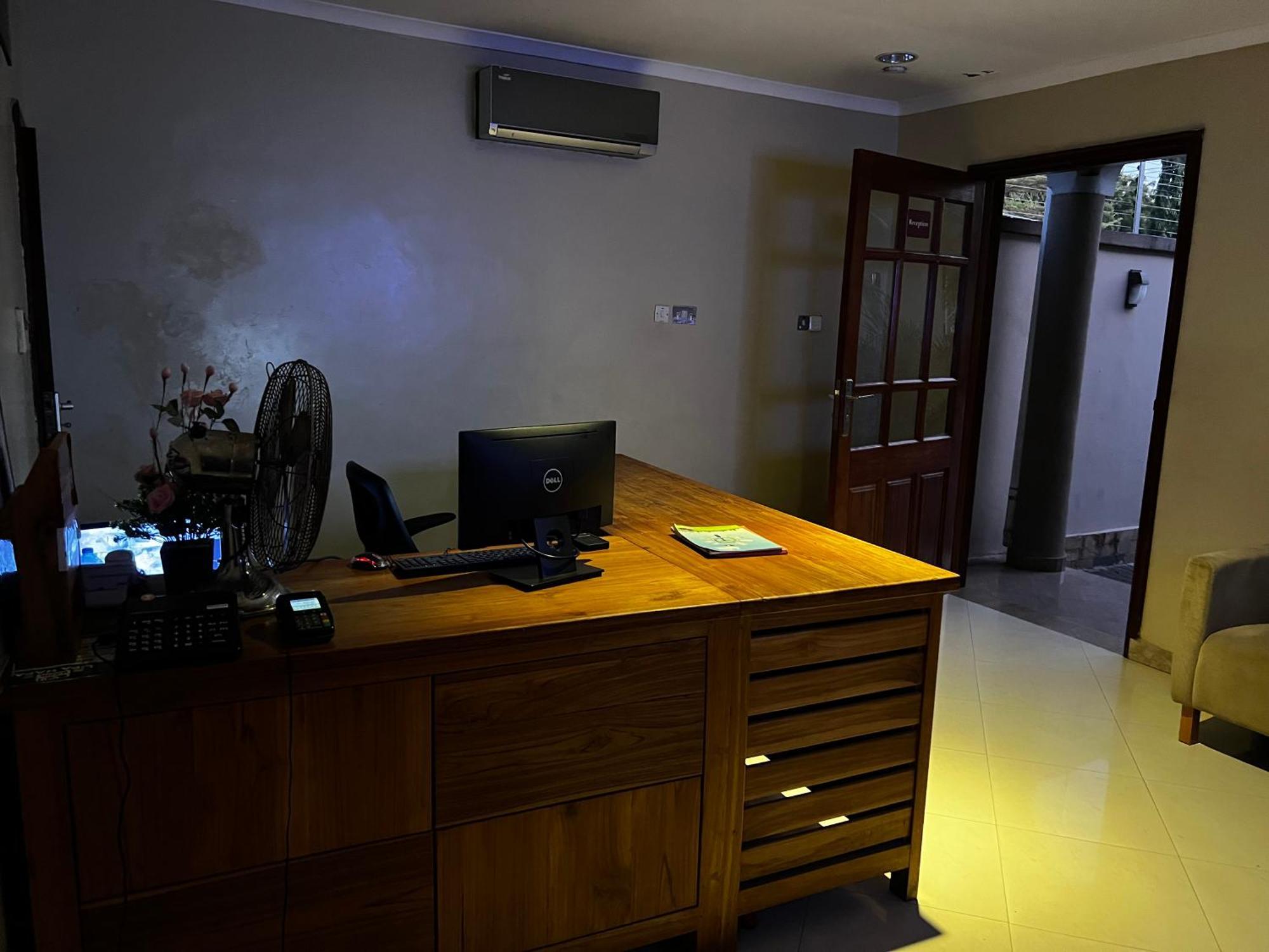 K27 Premier Backpackers Vandrehjem Dar es Salaam Eksteriør billede