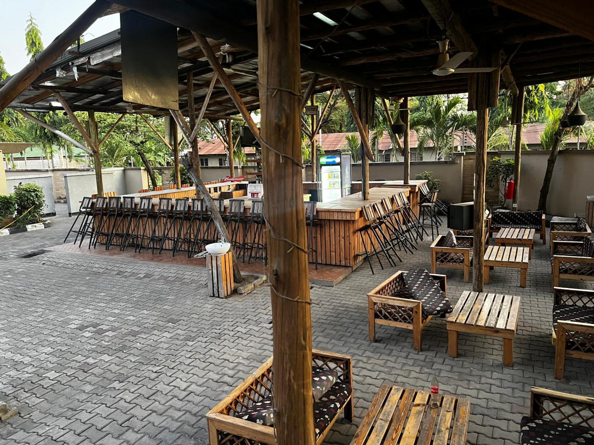K27 Premier Backpackers Vandrehjem Dar es Salaam Eksteriør billede