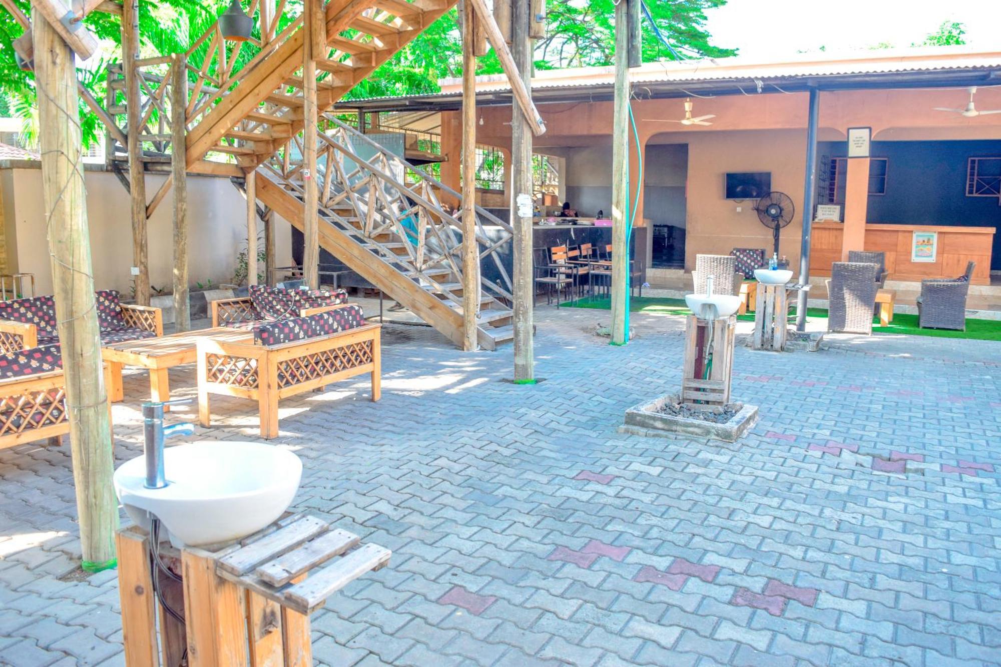 K27 Premier Backpackers Vandrehjem Dar es Salaam Eksteriør billede