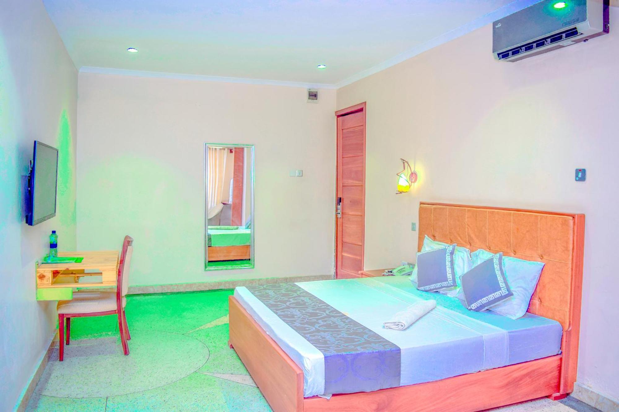 K27 Premier Backpackers Vandrehjem Dar es Salaam Eksteriør billede