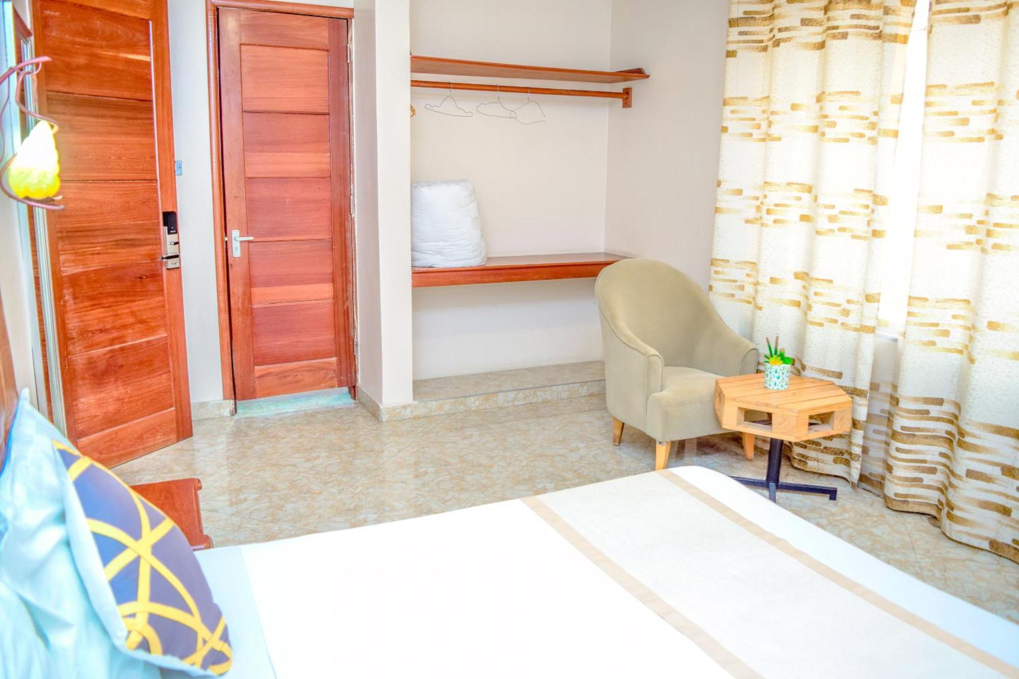 K27 Premier Backpackers Vandrehjem Dar es Salaam Eksteriør billede